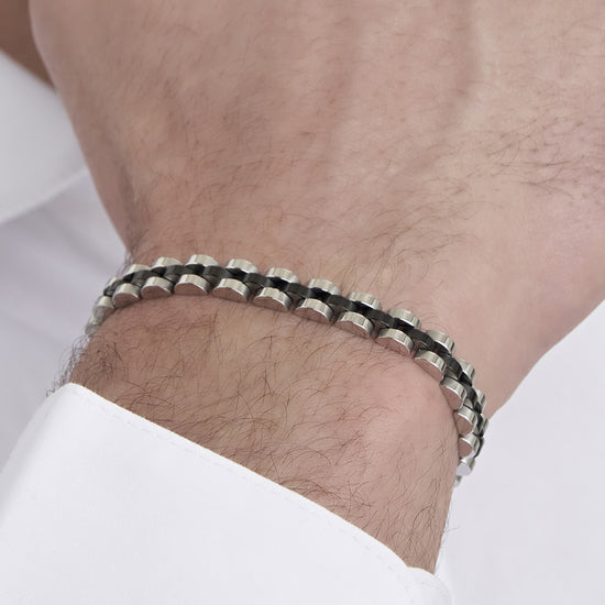 BRACCIALE UOMO IN ACCIAIO DETTAGLIO IP NERO