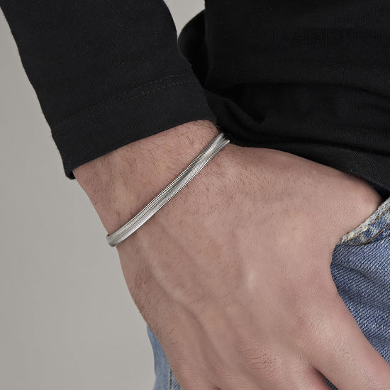 BRACCIALE UOMO IN ACCIAIO CON MAGLIA SOTTILE