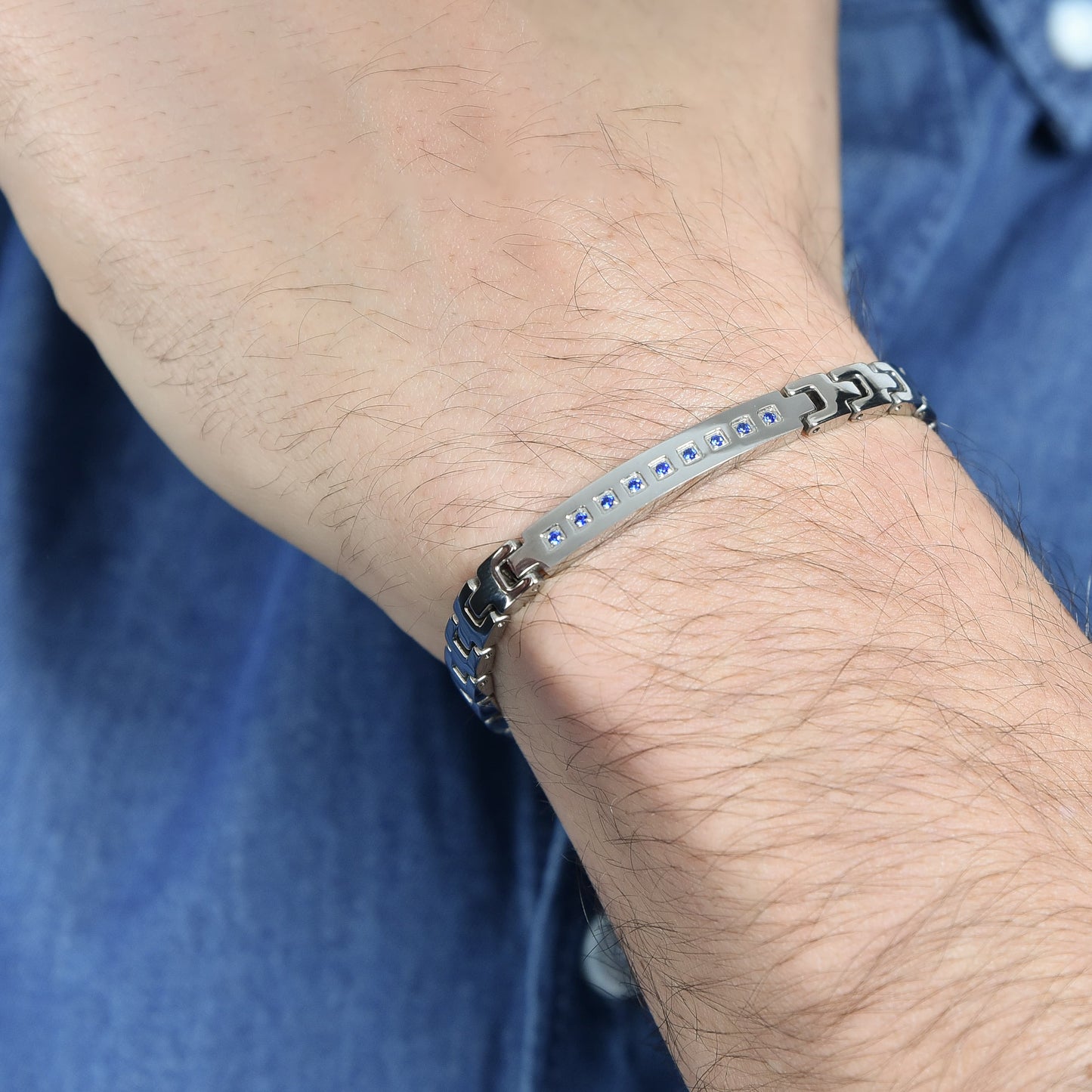 BRACCIALE UOMO IN ACCIAIO CON CRISTALLI BLU