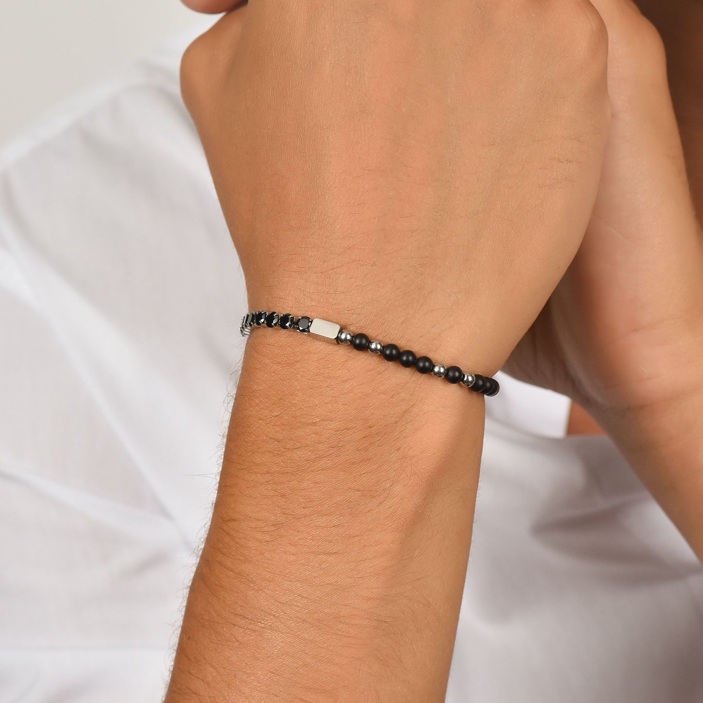 BRACCIALE UOMO IN ACCIAIO CON CRISTALLI NERI E PIETRE NERE