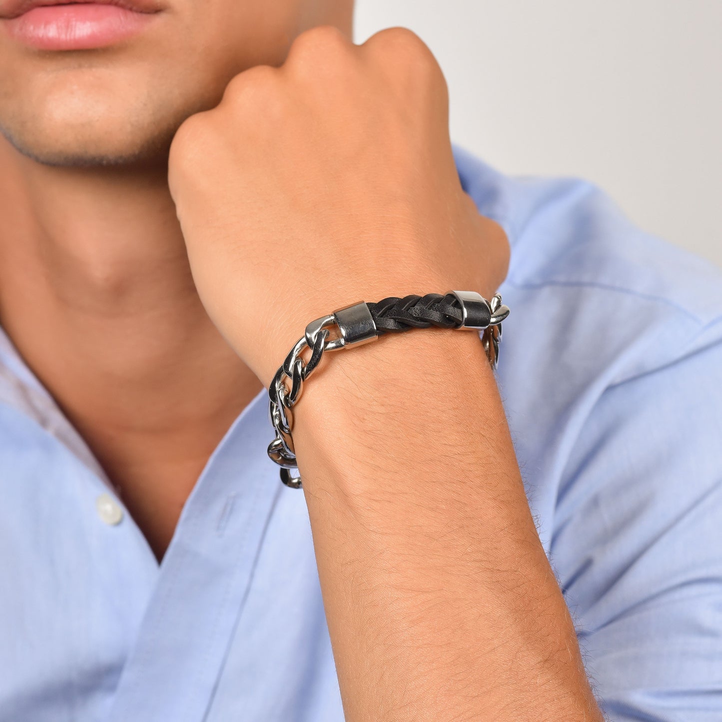 BRACCIALE UOMO IN ACCIAIO CON ELEMENTO IN CUOIO NERO