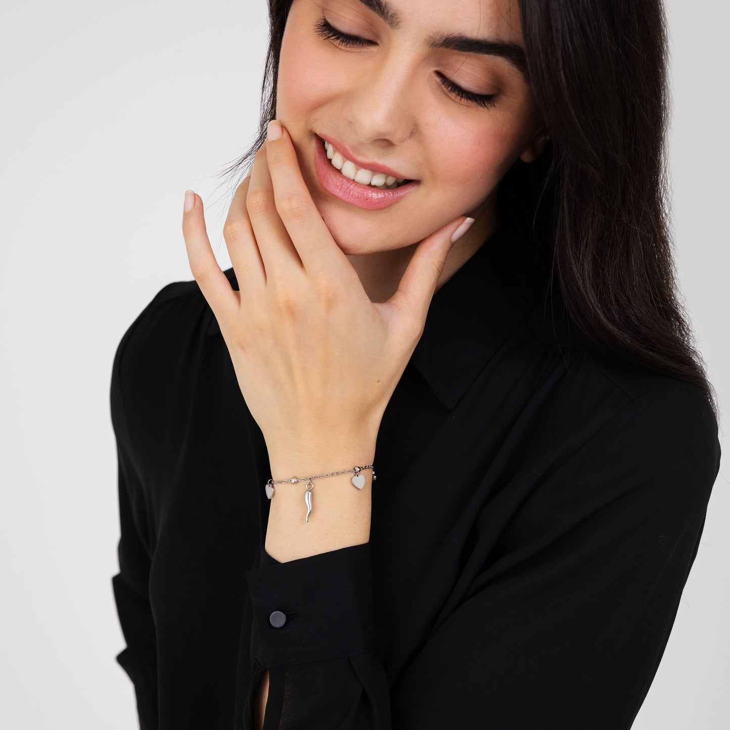 BRACCIALE DONNA IN ACCIAIO CON CUORI E CORNO