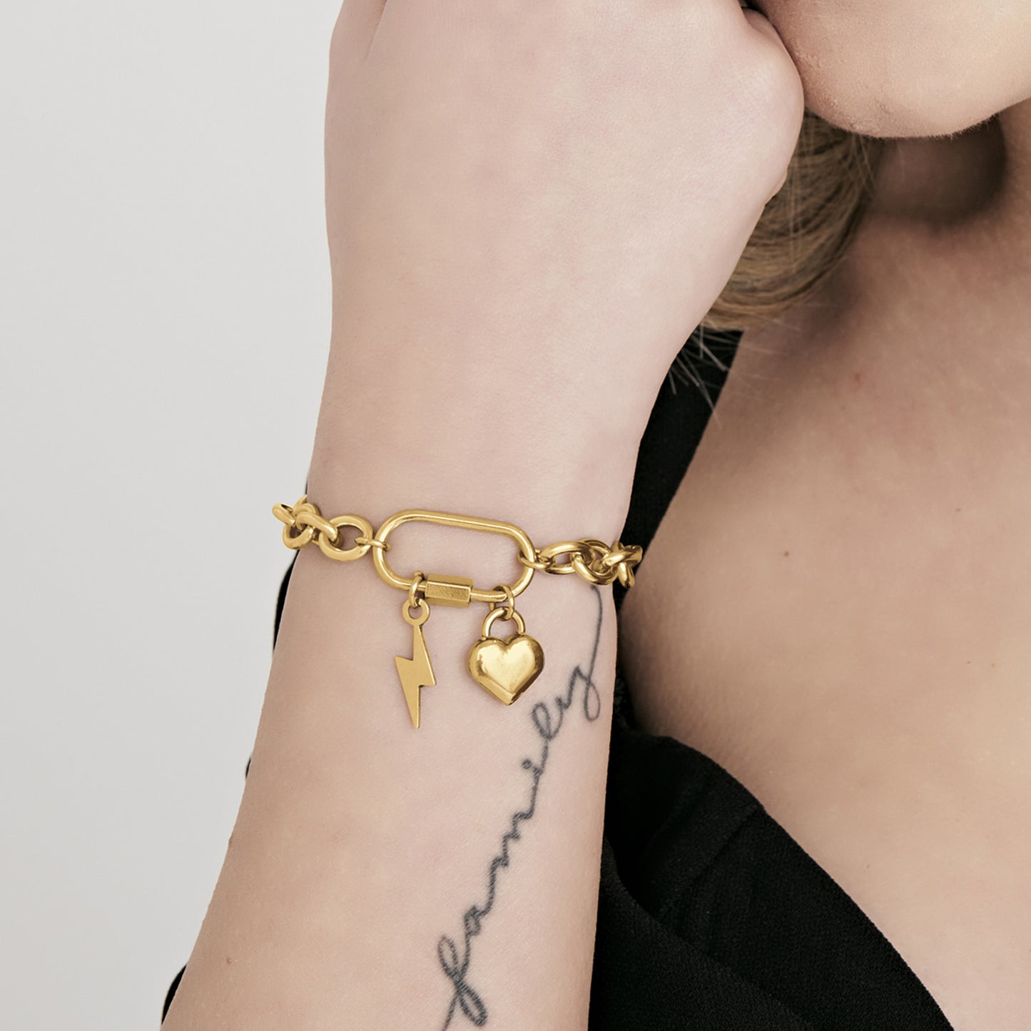 BRACCIALE DONNA IN ACCIAIO CON FULMINE E CUORE