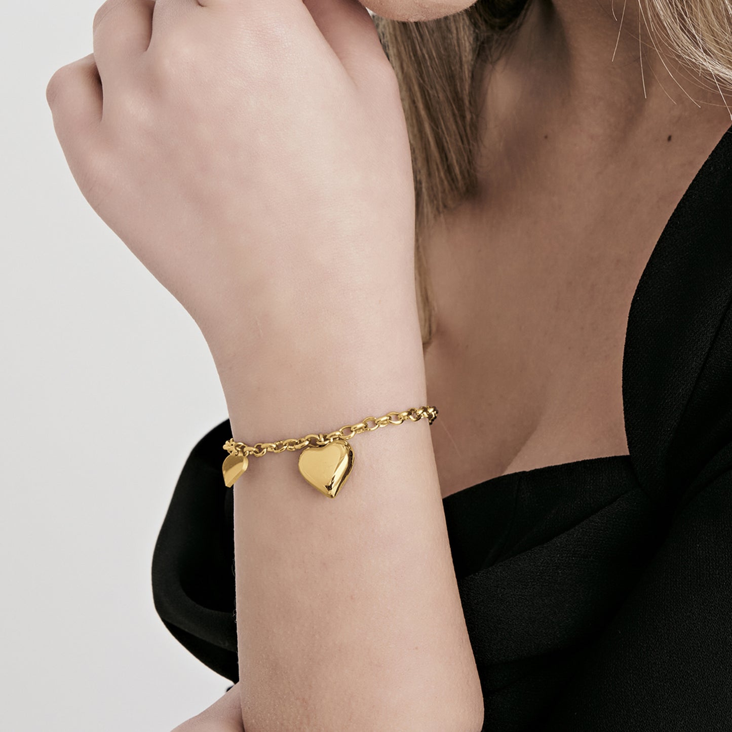 BRACCIALE DONNA IN ACCIAIO IP GOLD CON CUORI