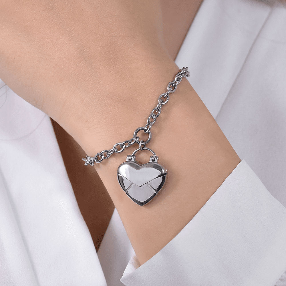 BRACCIALE DONNA IN ACCIAIO CON CUORE LETTERA