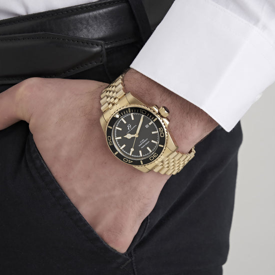 OROLOGIO CON CASSA IN ACCIAIO IP GOLD QUADRANTE NERO