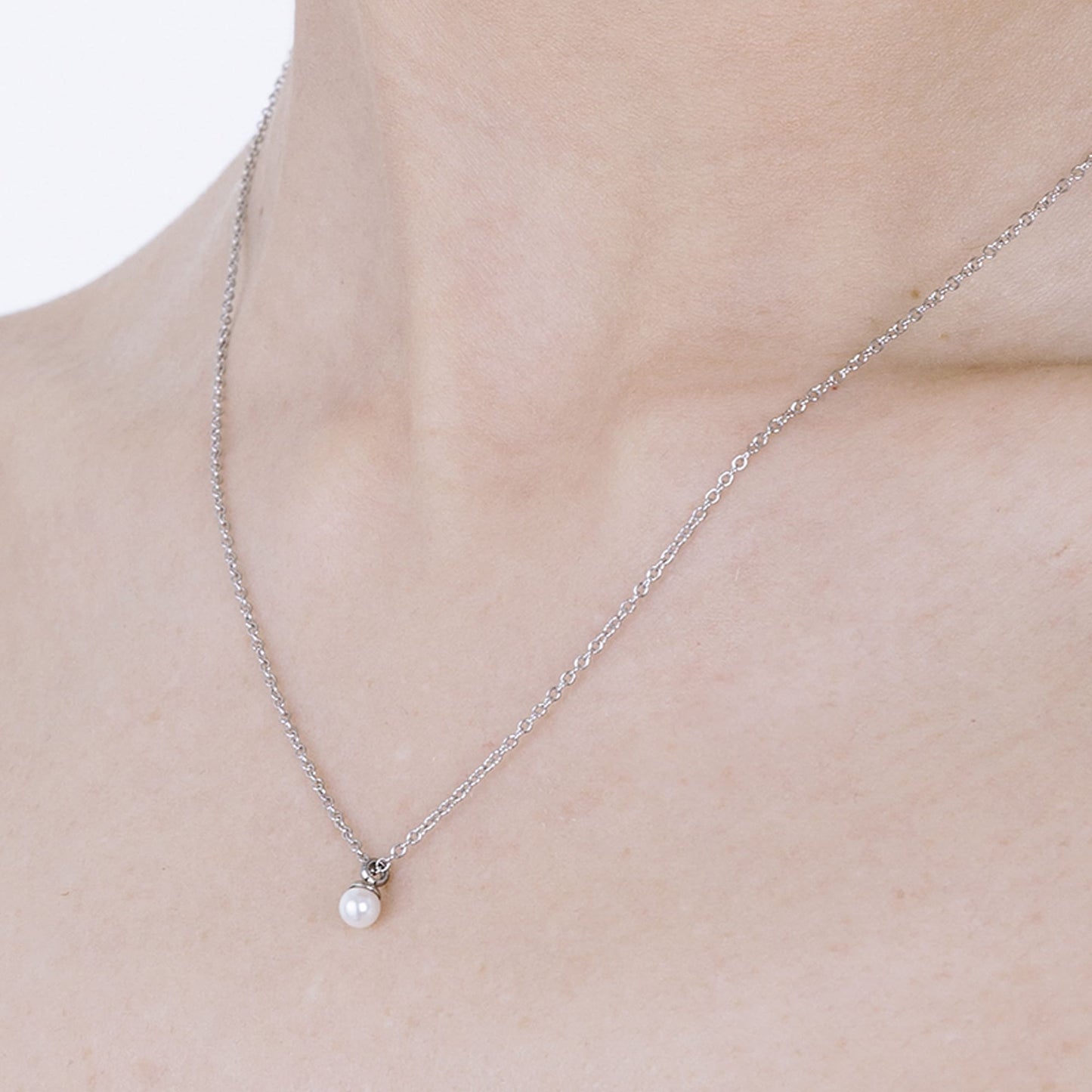 COLLANA DONNA IN ACCIAIO CON PERLE DA 4MM