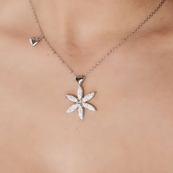 COLLANA DONNA IN ACCIAIO CON FIORE DELLA VITA E CUORE Luca Barra